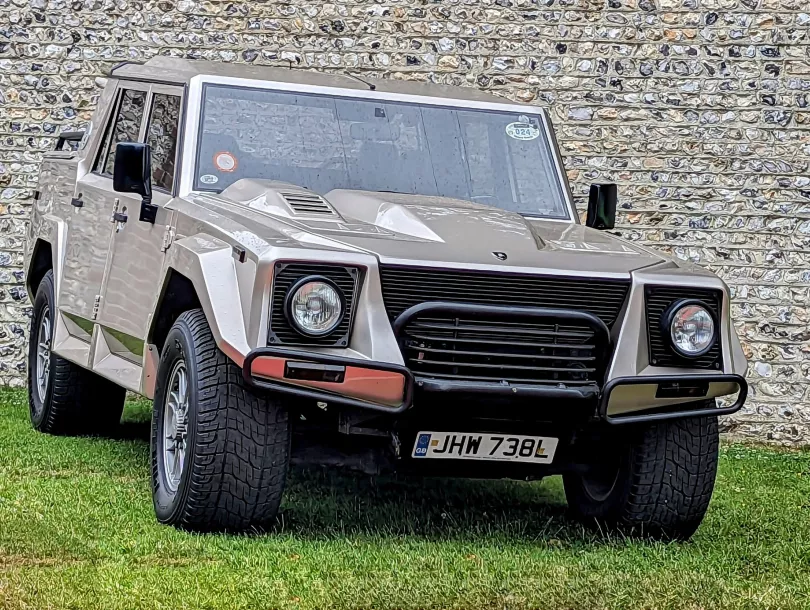 Lamborghini LM002