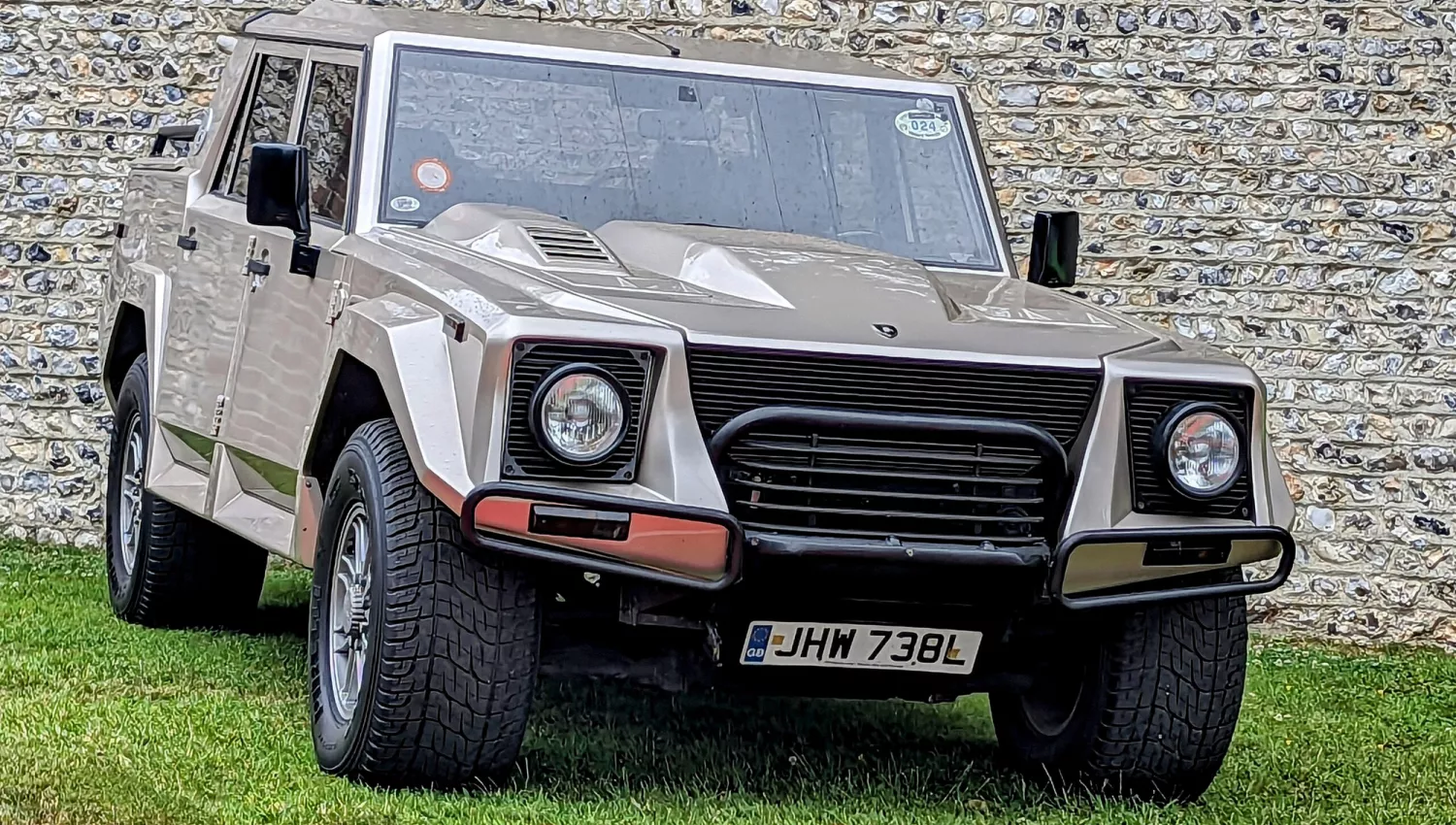 Lamborghini LM002