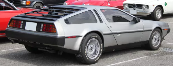 de_lorean_dmc-12_01_rear.jpg