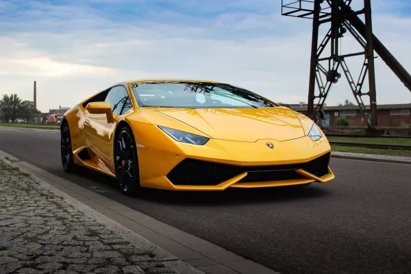 drivar-lamborghini-4815249_1920.jpg